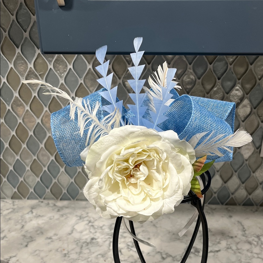 Derby fascinator Blue and white for Derby!